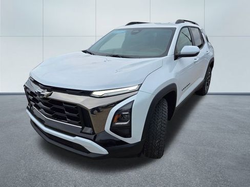 New 2026 Chevrolet Equinox ACTIV image 3