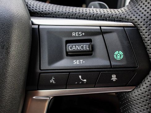 New 2025 Mitsubishi Outlander SE image 28