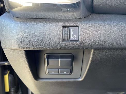 Used 2024 GMC Canyon Elevation w/ Trailering Package RWD image 18