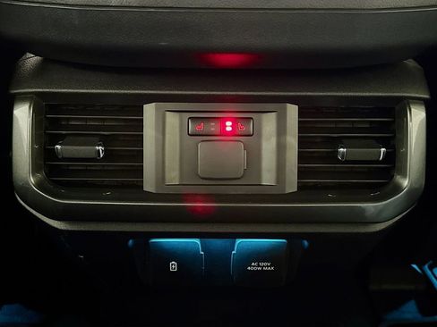 Used 2023 Ford F150 Lariat w/ Equipment Group 502A High image 22