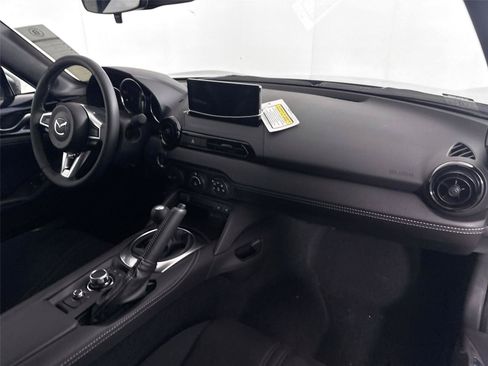 New 2026 MAZDA MX-5 Miata Club w/ Interior Package RWD image 39