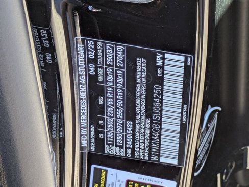 Certified 2025 Mercedes-Benz GLC 300 image 24