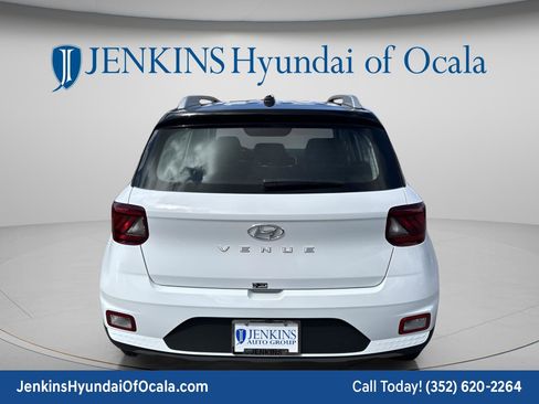 New 2026 Hyundai Venue SEL FWD image 5