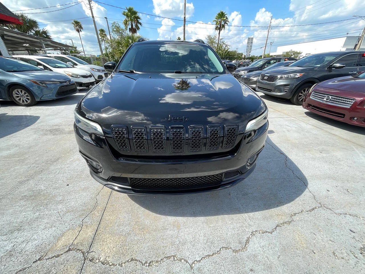 Used 2019 Jeep Cherokee Latitude Plus AWD/4WD image 1