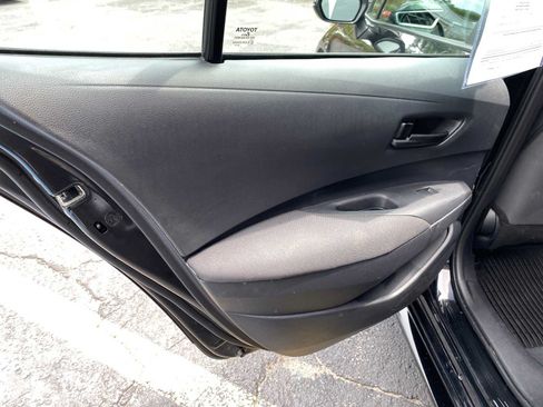 Used 2024 Toyota Corolla LE w/ LE Convenience Package FWD image 32