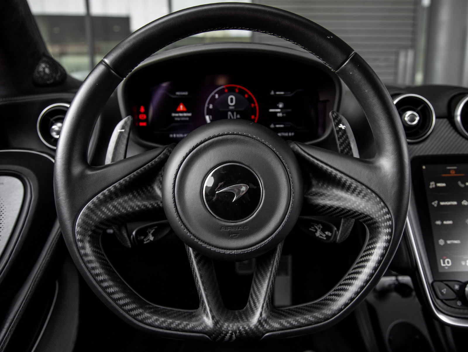 Used 2022 McLaren GT RWD image 27