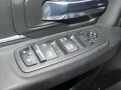 Used 2022 RAM 1500 Warlock AWD/4WD image 17