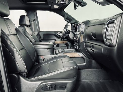 Used 2019 Chevrolet Silverado 1500 High Country image 18