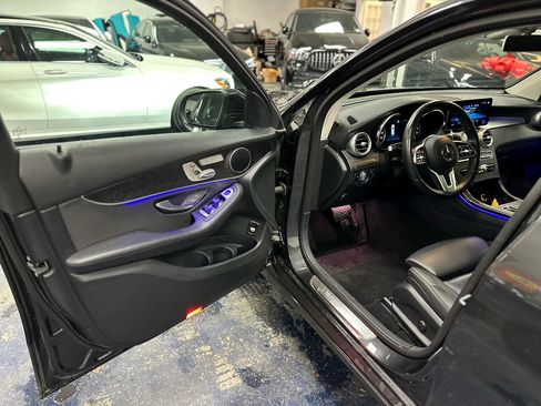 Used 2020 Mercedes-Benz GLC 300 4MATIC image 10