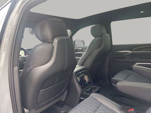 New 2026 Cadillac Escalade IQ Luxury 1 w/ LPO, Floor Liner Package image 18