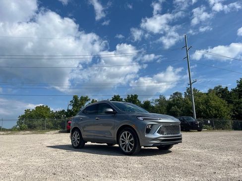 Used 2024 Buick Encore GX Avenir w/ Avenir Convenience Package AWD/4WD image 5