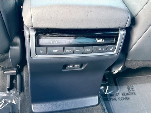 Used 2024 Lexus GX 550 w/ Accessory Package (Z1) AWD/4WD image 20