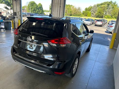 Used 2017 Nissan Rogue SV AWD/4WD image 7