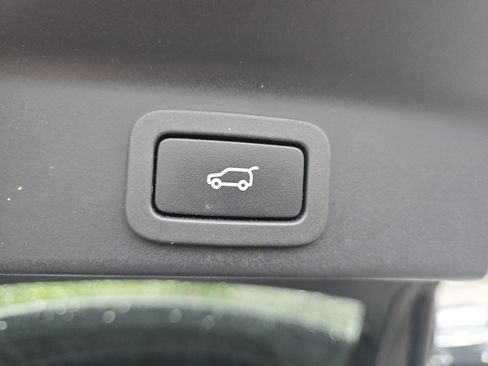 Used 2018 Jaguar F-PACE Prestige AWD/4WD image 18