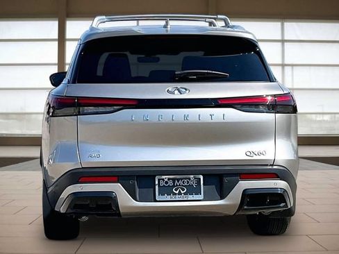 Used 2025 INFINITI QX60 Luxe AWD/4WD image 4