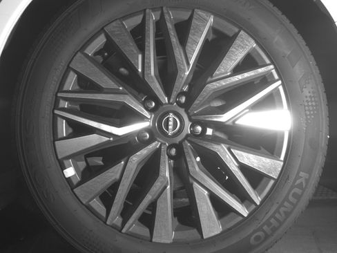 Used 2025 Nissan Altima 2.5 SV image 14