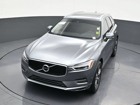 Used 2019 Volvo XC60 T8 Momentum w/ Premium Package AWD/4WD image 21