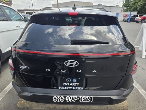 Used 2025 Hyundai Kona SEL FWD image 5
