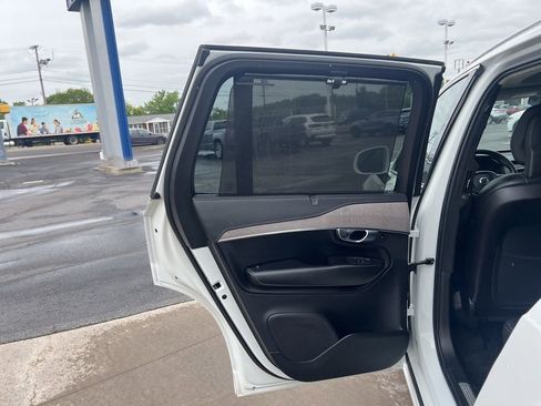 Used 2022 Volvo XC90 T6 Inscription w/ Lounge Package AWD/4WD image 28