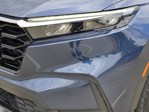 Certified 2025 Honda CR-V EX image 30