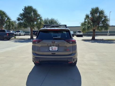 Used 2025 Nissan Rogue SV w/ Rock Creek Premium Package AWD/4WD image 5