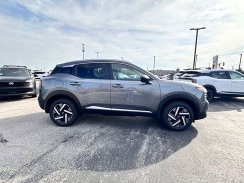 New 2026 Nissan Kicks SV image 4