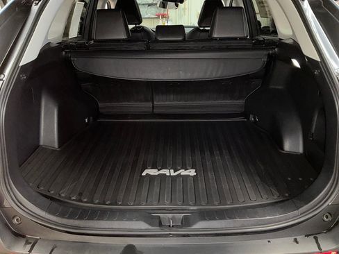 Certified 2022 Toyota RAV4 XLE Premium image 22