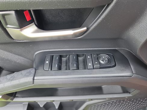 Certified 2025 Toyota Tacoma TRD Off-Road w/ TRD Off Road Upgrade Package AWD/4WD image 29