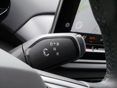 Used 2025 Volkswagen ID.4 Pro AWD/4WD image 24