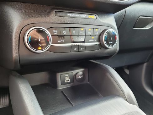 Used 2025 Ford Escape ST-Line AWD/4WD image 24