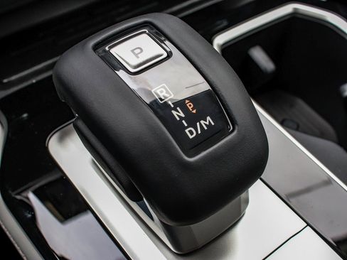 New 2025 Mitsubishi Outlander SE image 24