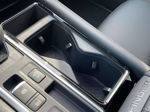 New 2026 Nissan Pathfinder SL image 29