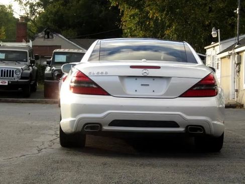 Used 2009 Mercedes-Benz SL 550 image 6