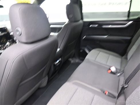 Used 2025 GMC Acadia Elevation image 24