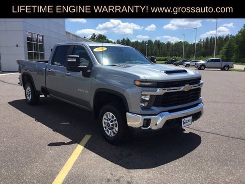 Used 2025 Chevrolet Silverado 2500 LT w/ Convenience Package AWD/4WD image 2