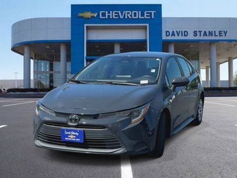 Used 2023 Toyota Corolla LE FWD image 3