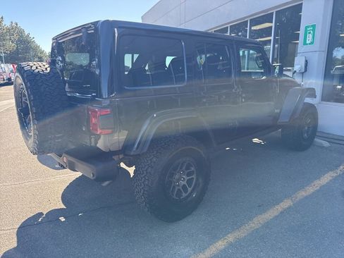 Used 2022 Jeep Wrangler Unlimited Rubicon w/ Xtreme Recon 35" Tire Package AWD/4WD image 8