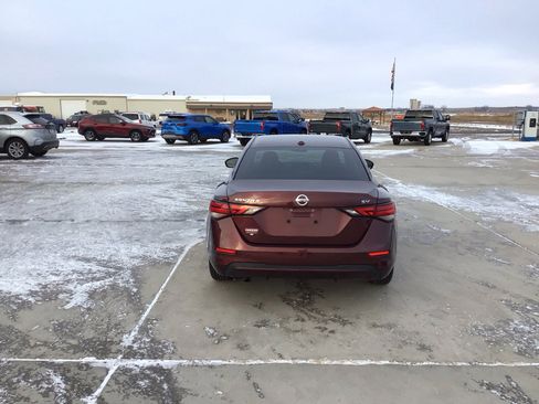 Used 2022 Nissan Sentra SV image 4