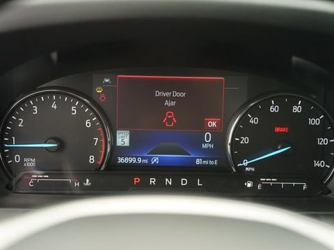 Used 2023 Ford Explorer XLT w/ Equipment Group 202A RWD image 26