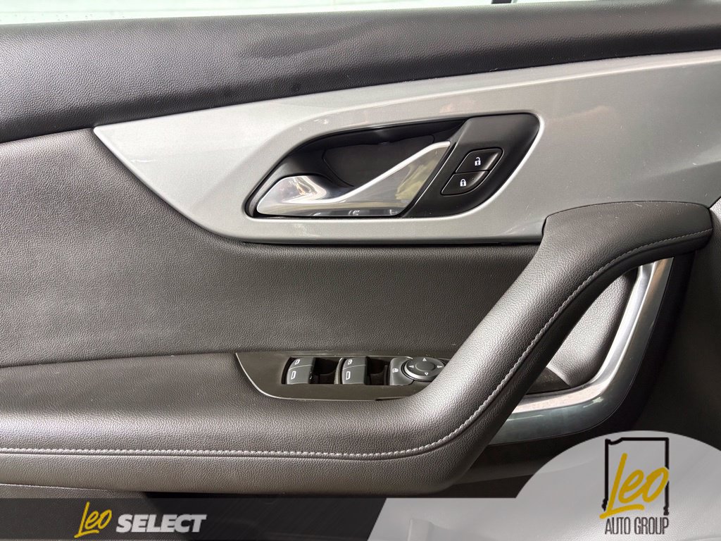 Used 2020 Chevrolet Blazer LT FWD image 19