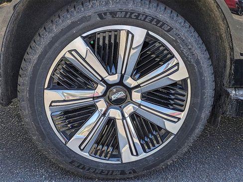 New 2025 Cadillac Escalade IQ Luxury 2 image 10