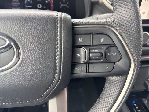 Used 2025 Toyota Tundra Limited AWD/4WD image 15