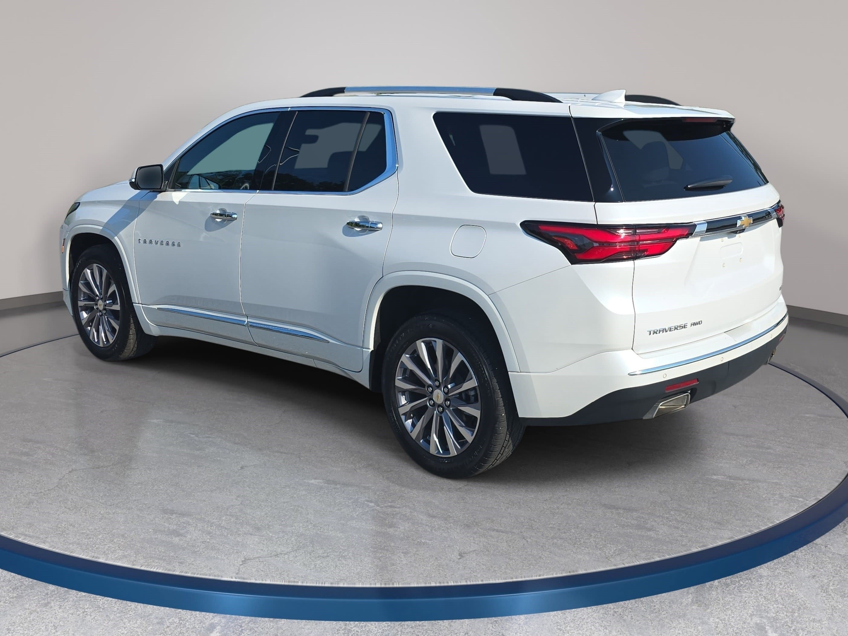 Used 2022 Chevrolet Traverse Premier AWD/4WD image 7