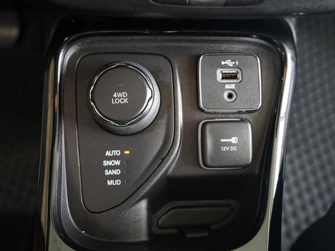 Used 2019 Jeep Compass Latitude AWD/4WD image 21