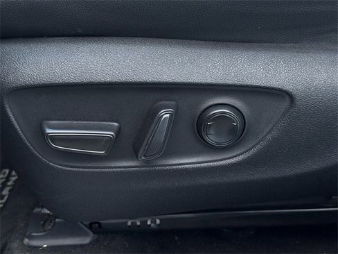 Used 2025 Toyota Grand Highlander AWD Hybrid image 29