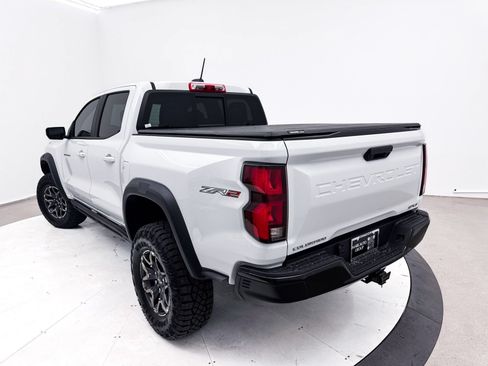 Used 2024 Chevrolet Colorado ZR2 AWD/4WD image 9