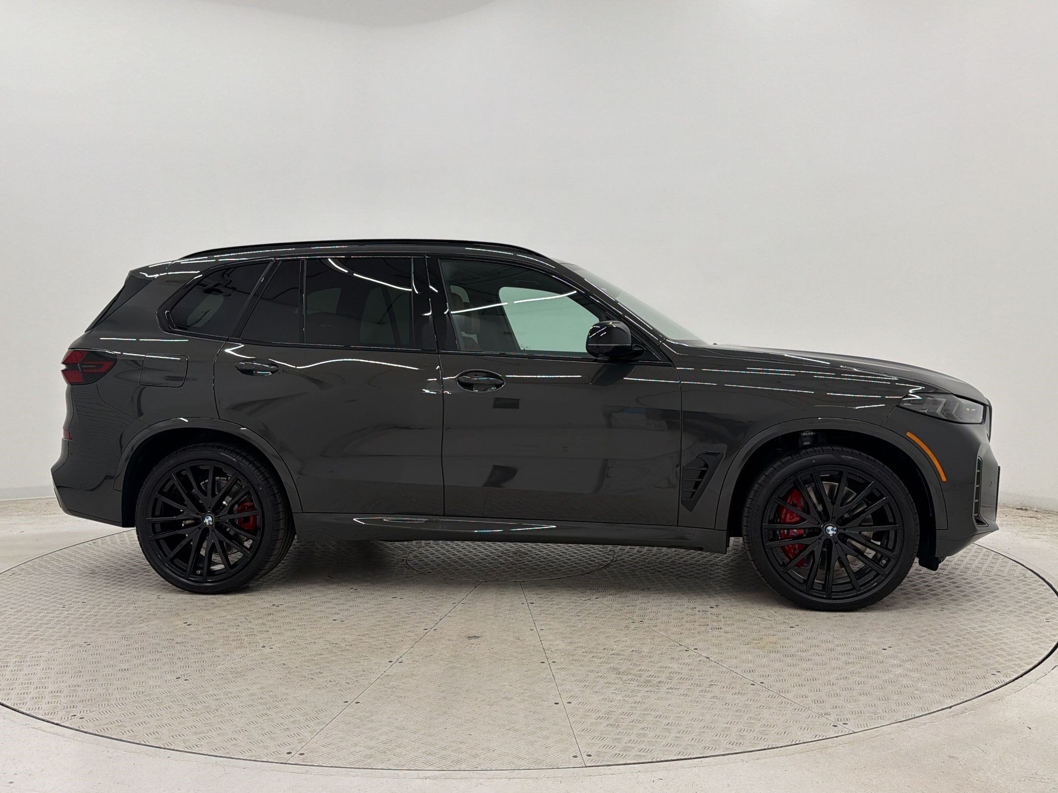 New 2026 BMW X5 M60i AWD/4WD image 8