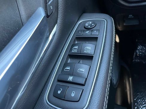 Used 2022 RAM 1500 Laramie AWD/4WD image 24