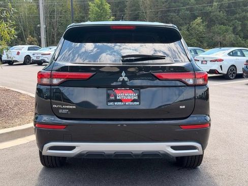 Used 2024 Mitsubishi Outlander SE AWD/4WD image 10