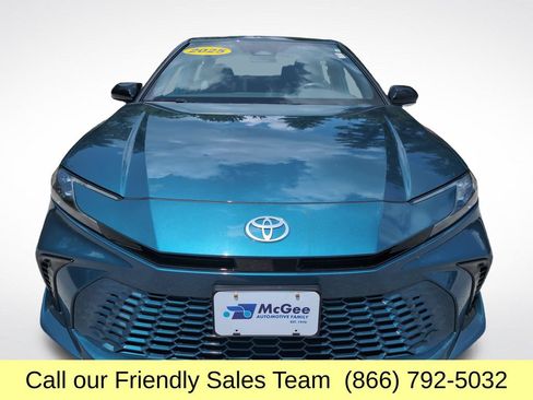 Used 2025 Toyota Camry XSE AWD/4WD image 9